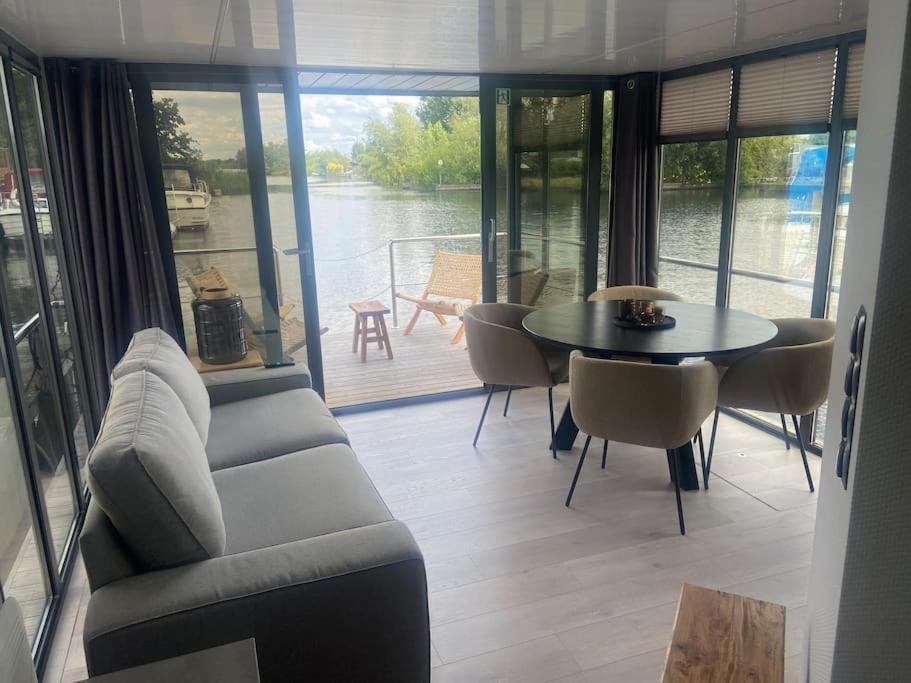 Hotel La Mare Houseboat Nederhorst den Berg Exterior foto